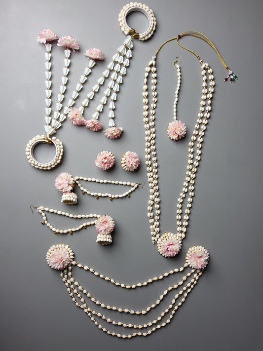 Elegant Baby Shower & Dohale Jevan Flower Jewellery Set – Mogra & Pink Blooms