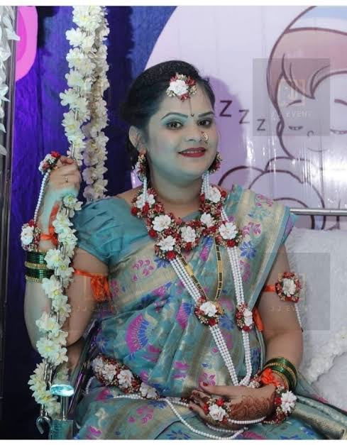 Combination of White Flowers and Pearl for Baby Shower Jewellery - Saubhagyavati.in