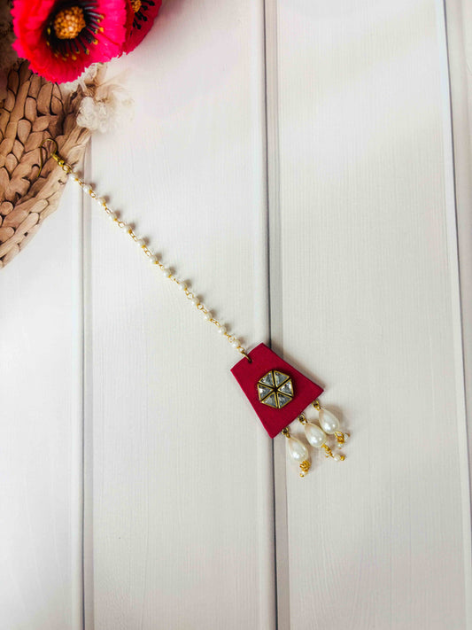 Red Kundan Pearl Maang Tikka – Bridal & Festive Hair Jewellery