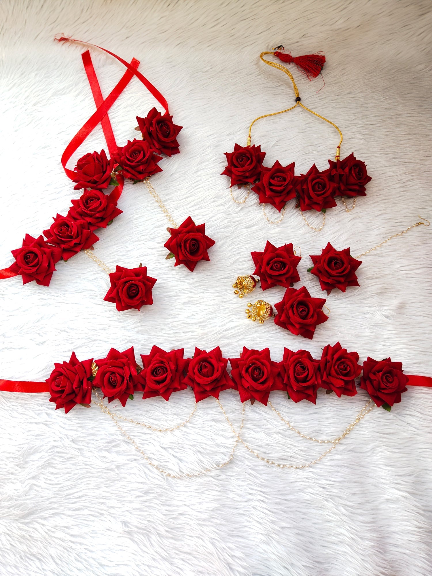 Jewellery for mehndi, nikah, and haldi made of rose flowers - Saubhagyavati.in
