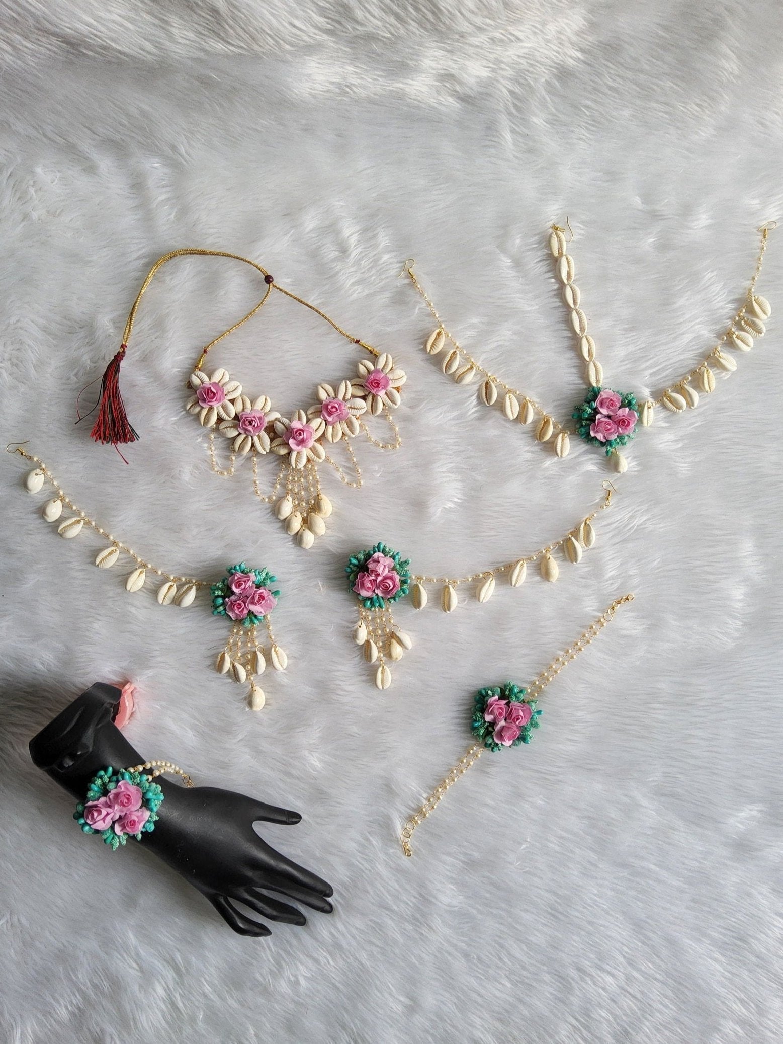 Pink Flower Shells Jewellery Set For Brides - Saubhagyavati.in