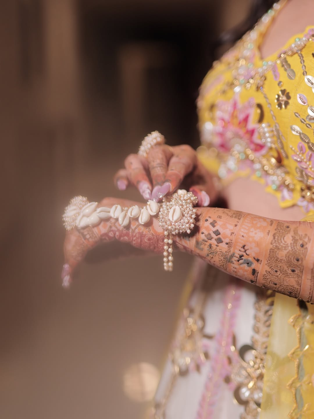 Traditional Shell and Pearl Bridal Jewelry Set