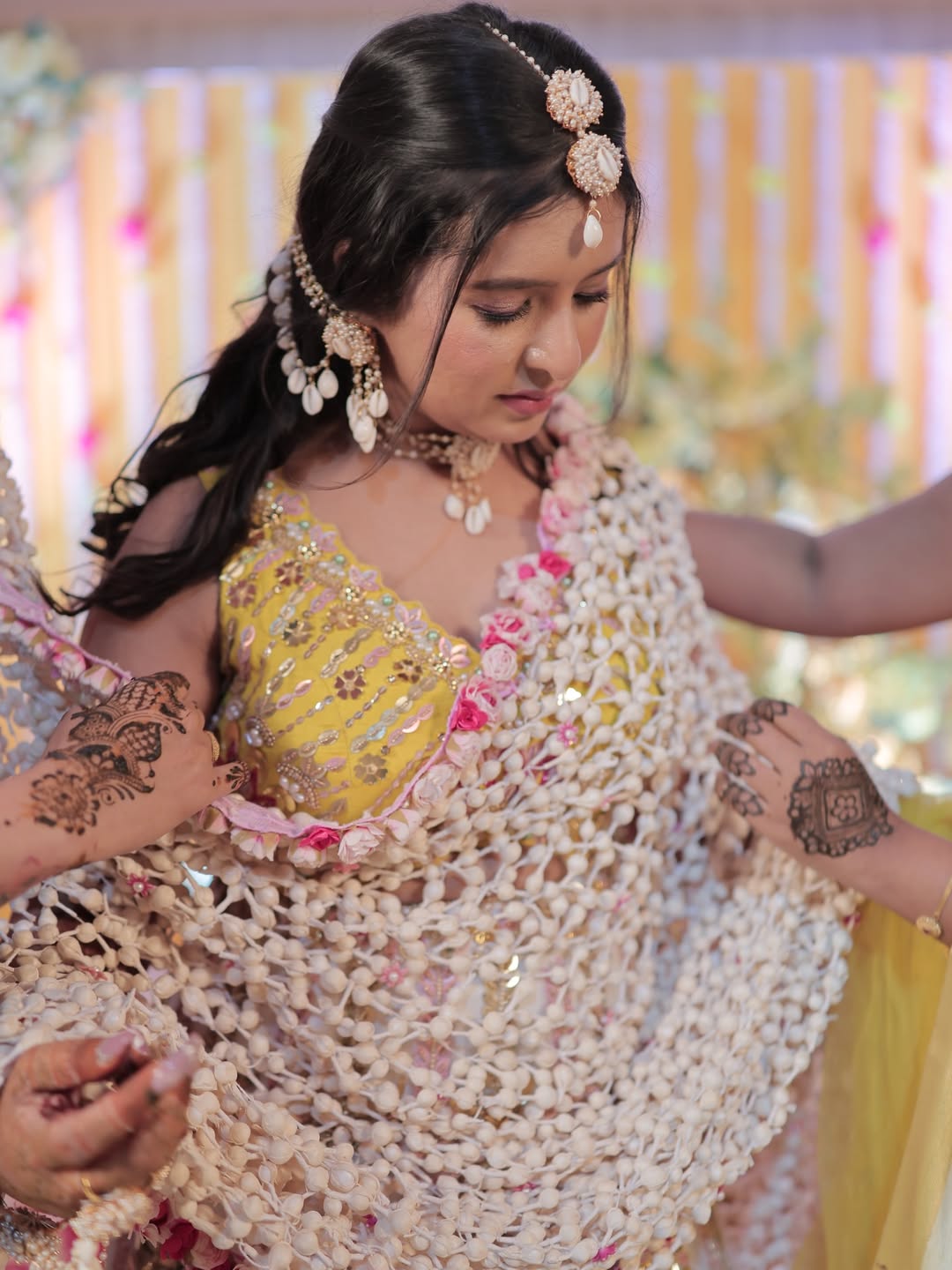 Traditional Shell and Pearl Bridal Jewelry Set