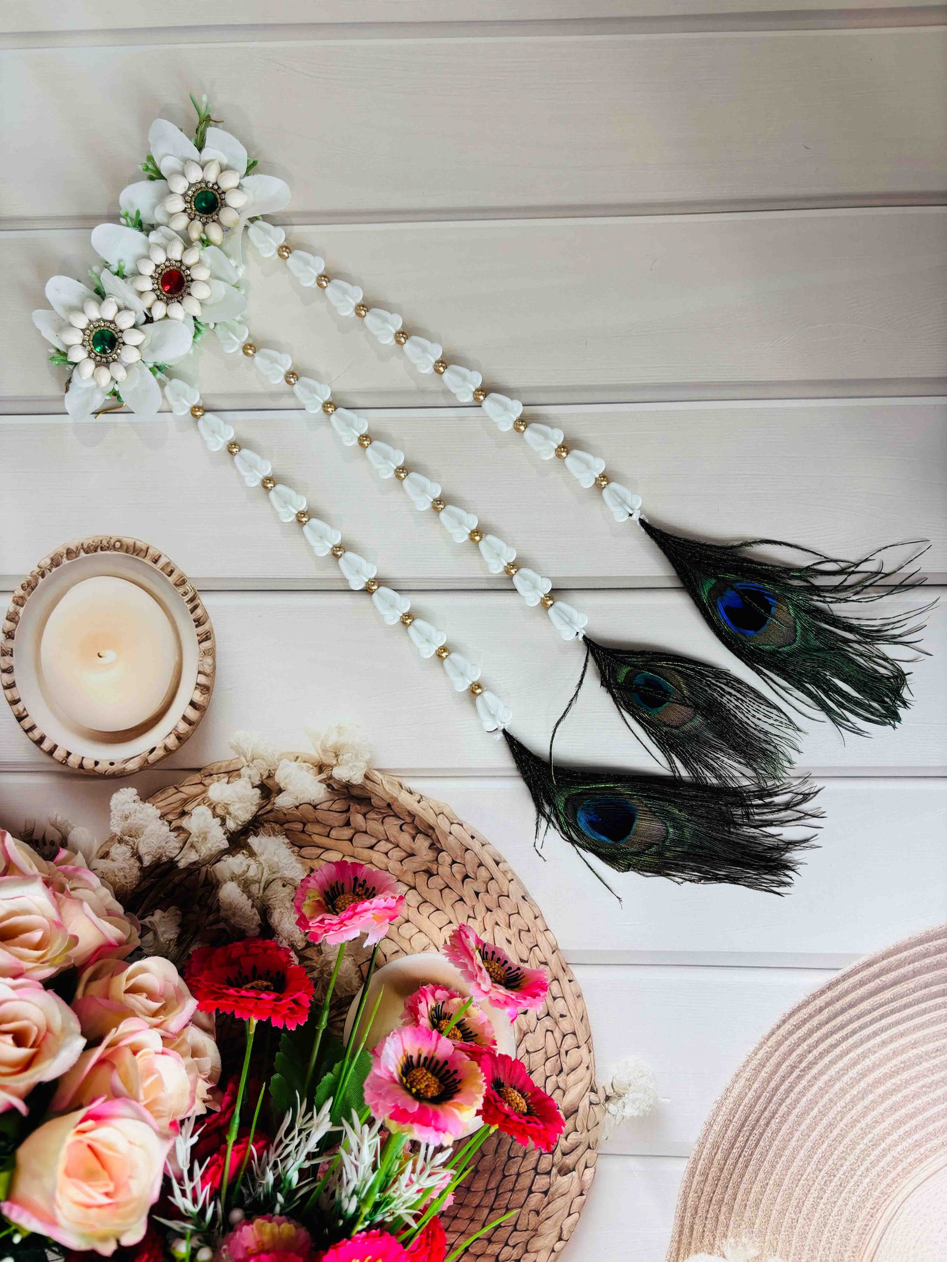 White Floral & Peacock Feather Hair Accessory – Handmade Juda Decoration