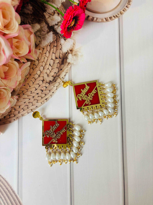 Customized Square Wedding Brooch with Pearl Drops – Name Engraved Wedding Accessories