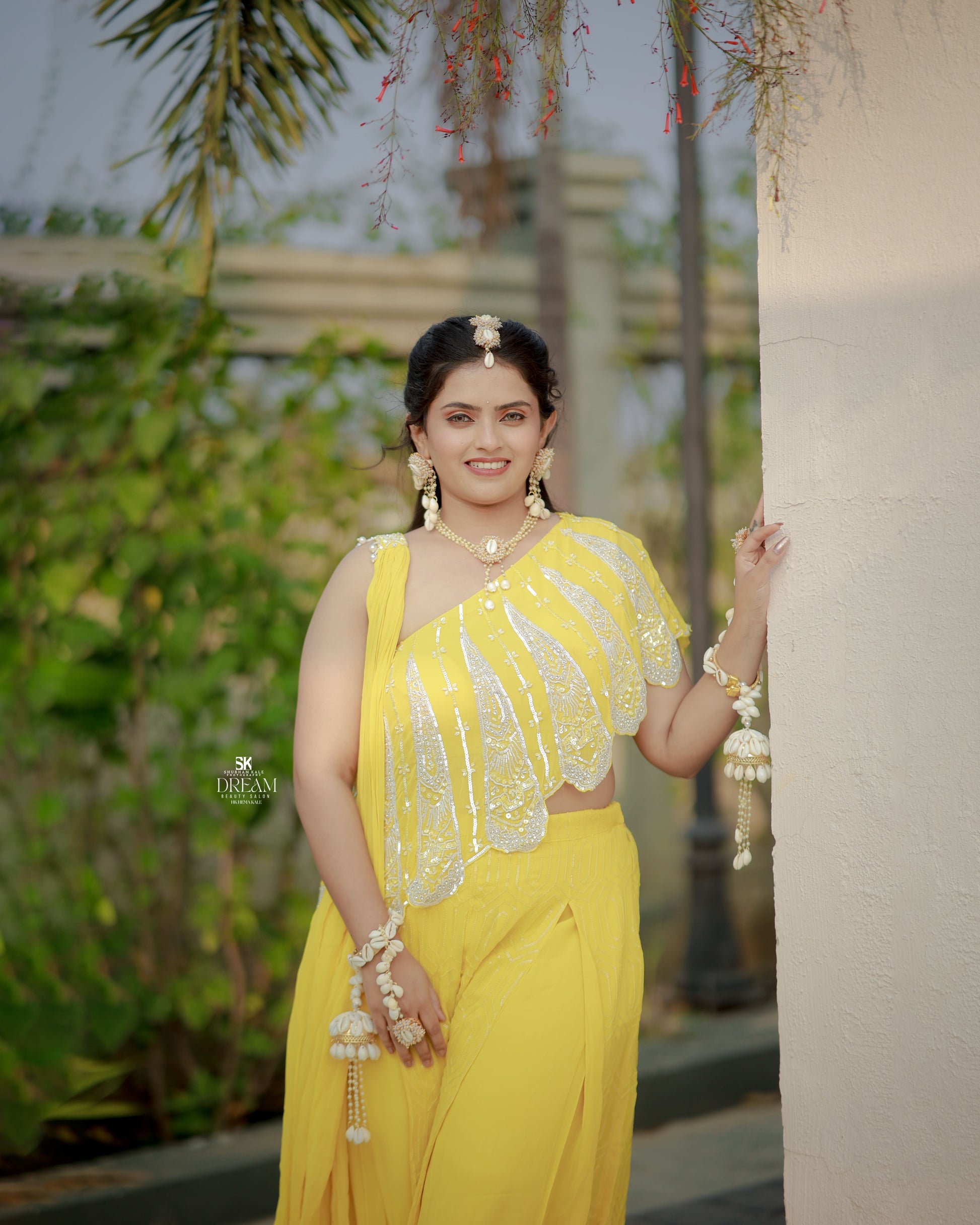 Haldi Ceremony Shell Jewellery Set | Cowrie Shell Maang Tikka, Earrings, Necklace, Hathphool & kaleera | Bridal Haldi Jewellery for Wedding | Floral Shell Jewelry Set