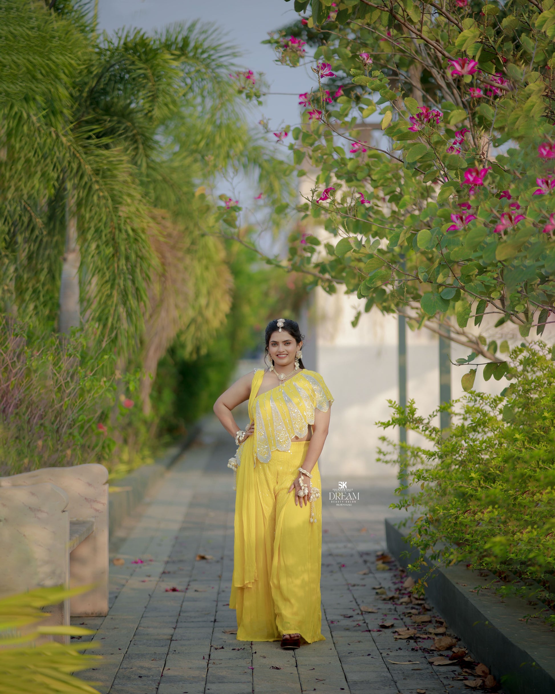 Haldi Ceremony Shell Jewellery Set | Cowrie Shell Maang Tikka, Earrings, Necklace, Hathphool & kaleera | Bridal Haldi Jewellery for Wedding | Floral Shell Jewelry Set