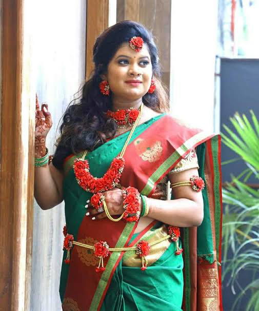 Red Flower Jewelry for Baby Shower, Dohale Jevan and Godh Bharai - Saubhagyavati.in
