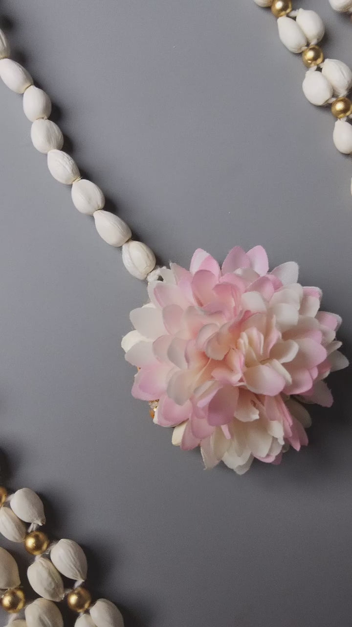 Elegant Baby Shower & Dohale Jevan Flower Jewellery Set – Mogra & Pink Blooms